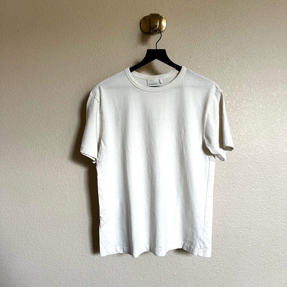 Richer Poorer Women's Short Sleeve Tee in White